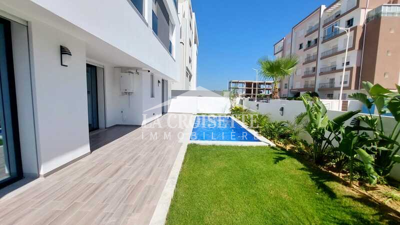 Appartement S+3 avec jardin et piscine à Ain Zaghouan